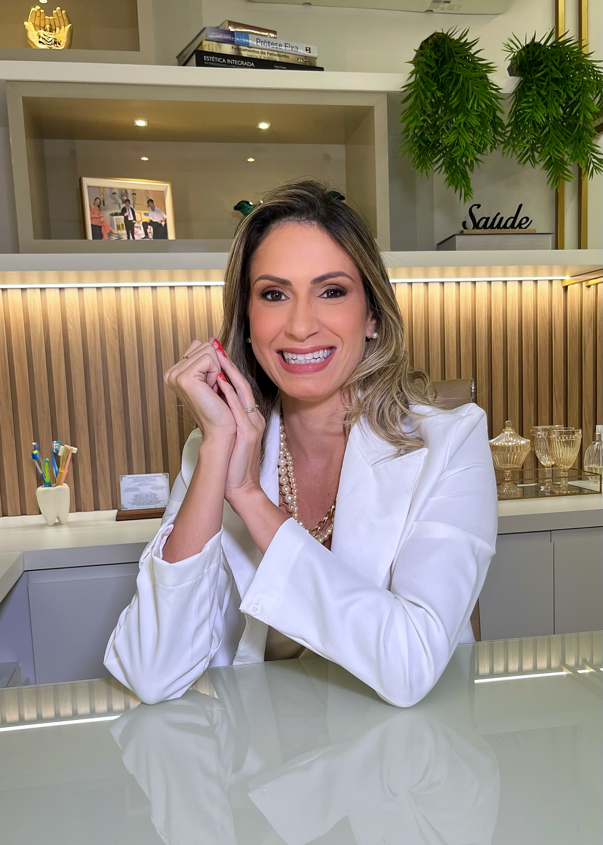 Dra. Vivianne Evie em atendimento de home care odontológico